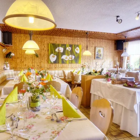 Konukevi Fohrenberg 3*