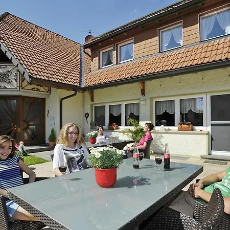 Fohrenberg Konukevi Ewattingen